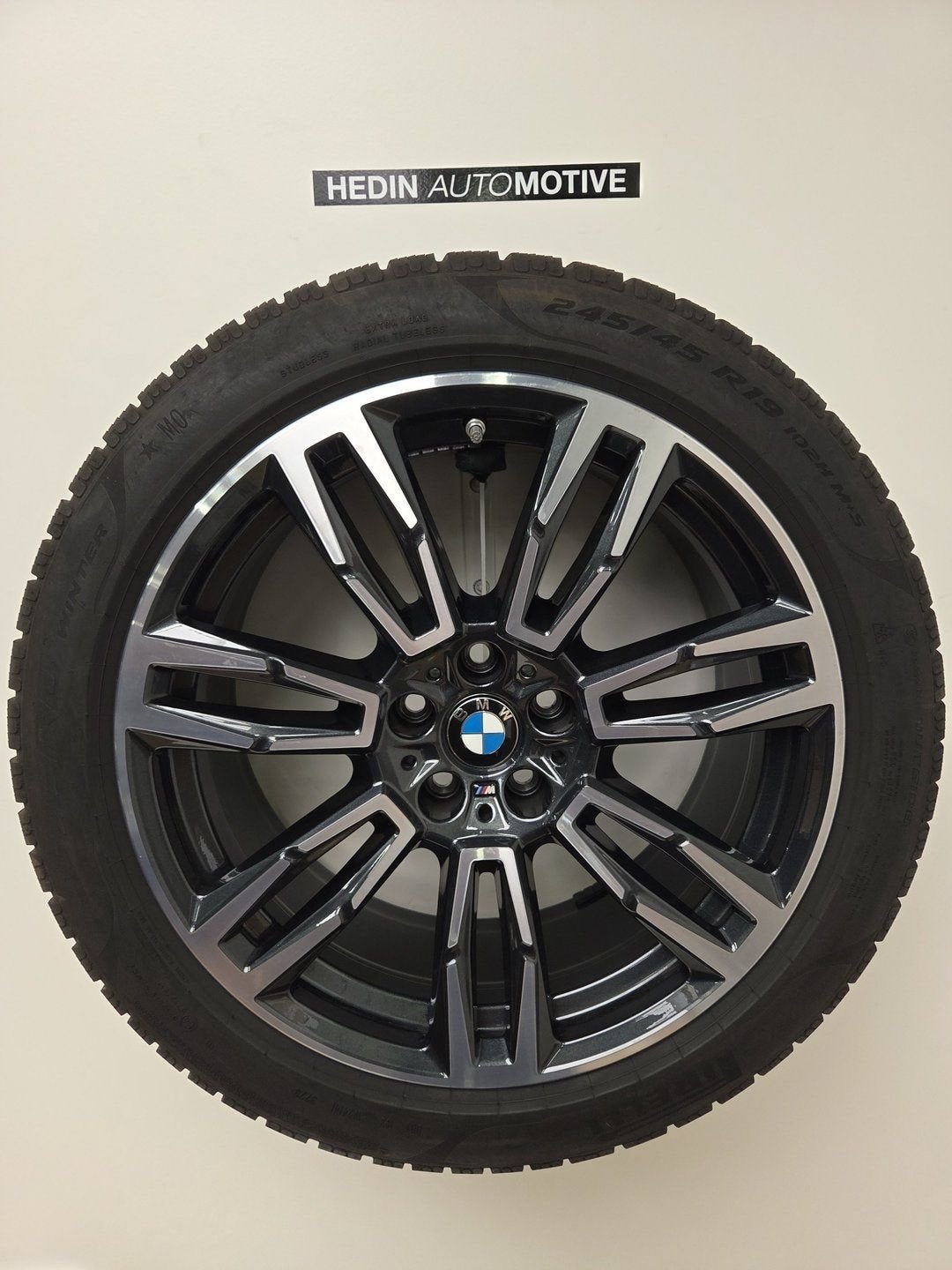 BMW 5-Serie (G60-G61) Styling 935M RDCI 19" Winter, 19 inch, -, -, Banden en Velgen