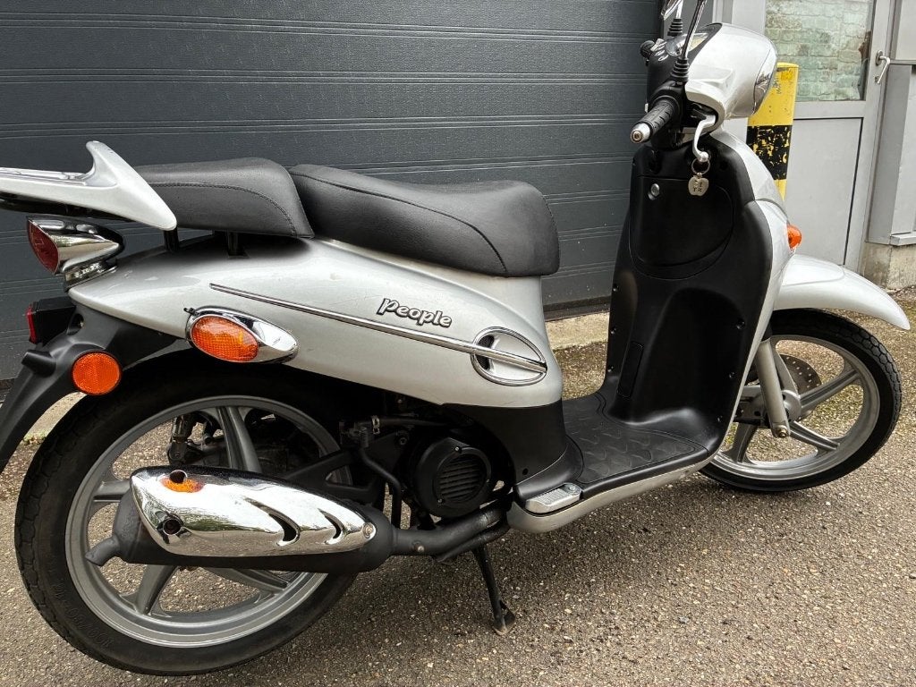 Kymco People, Classe B (45 km/h), Utilisé, Essence, 50 cm³