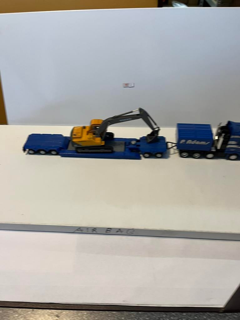 Dieptelader MAN  met kraan, Hobby en Vrije tijd, Modelauto's | 1:50, Ophalen of Verzenden, Zo goed als nieuw, SIKU