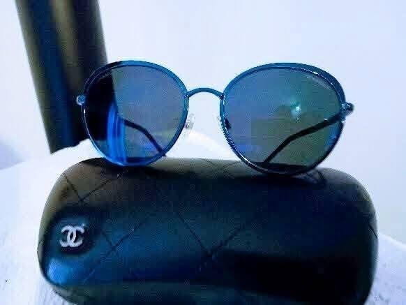 CHANEL Zonnebril ( Unisex ) met Case, Overige merken, Zonnebril, Blauw, Ophalen of Verzenden
