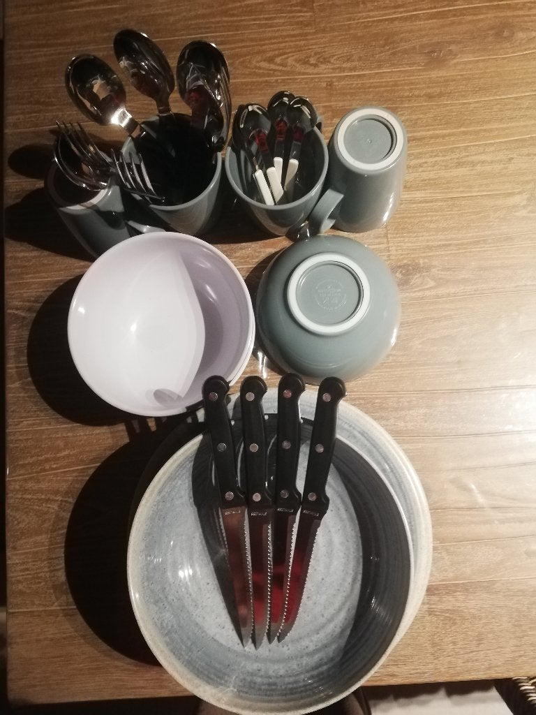 SERVICE DE TABLE ULTRA LEGER, Enlèvement, Comme neuf