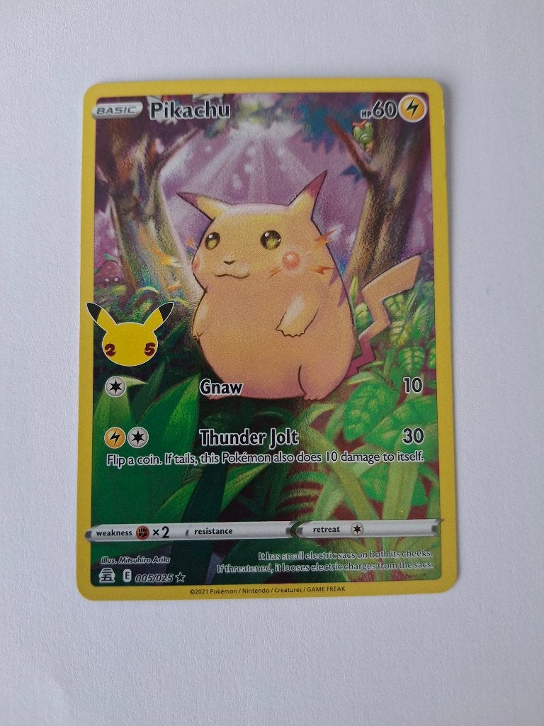 pokemon leuk lotje Celebrations: 5 x pikachu, Hobby en Vrije tijd, Verzamelkaartspellen | Pokémon, Ophalen of Verzenden, Nieuw