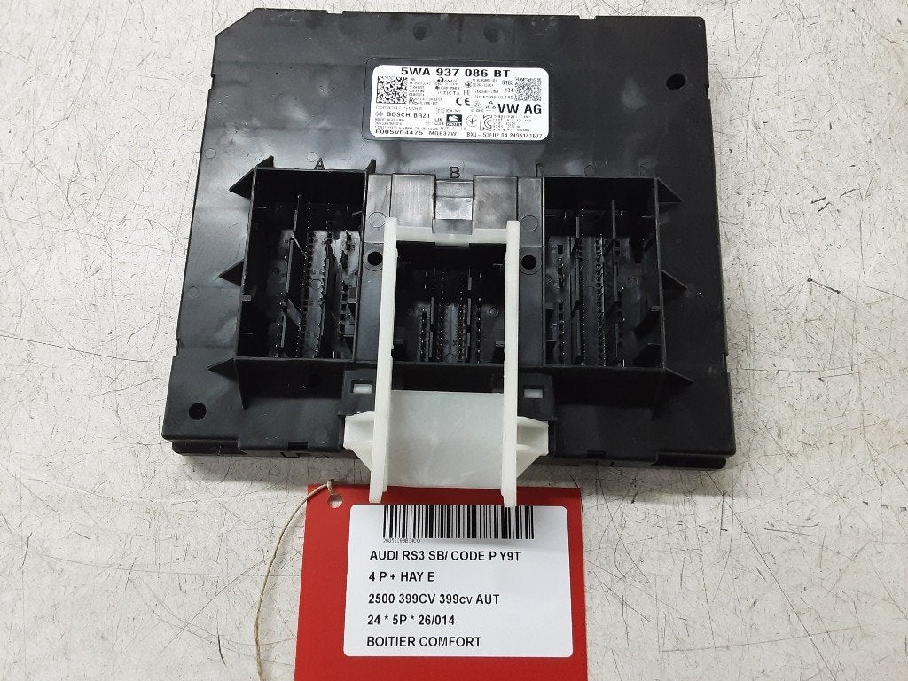 ORDINATEUR GESTION CONFORT Audi RS 3 Sportback (8YA), Mevr. I. Hauben, Audi, Utilisé, Rue de l'Espoir 34 34
4030  GRIVEGNÉE, BE