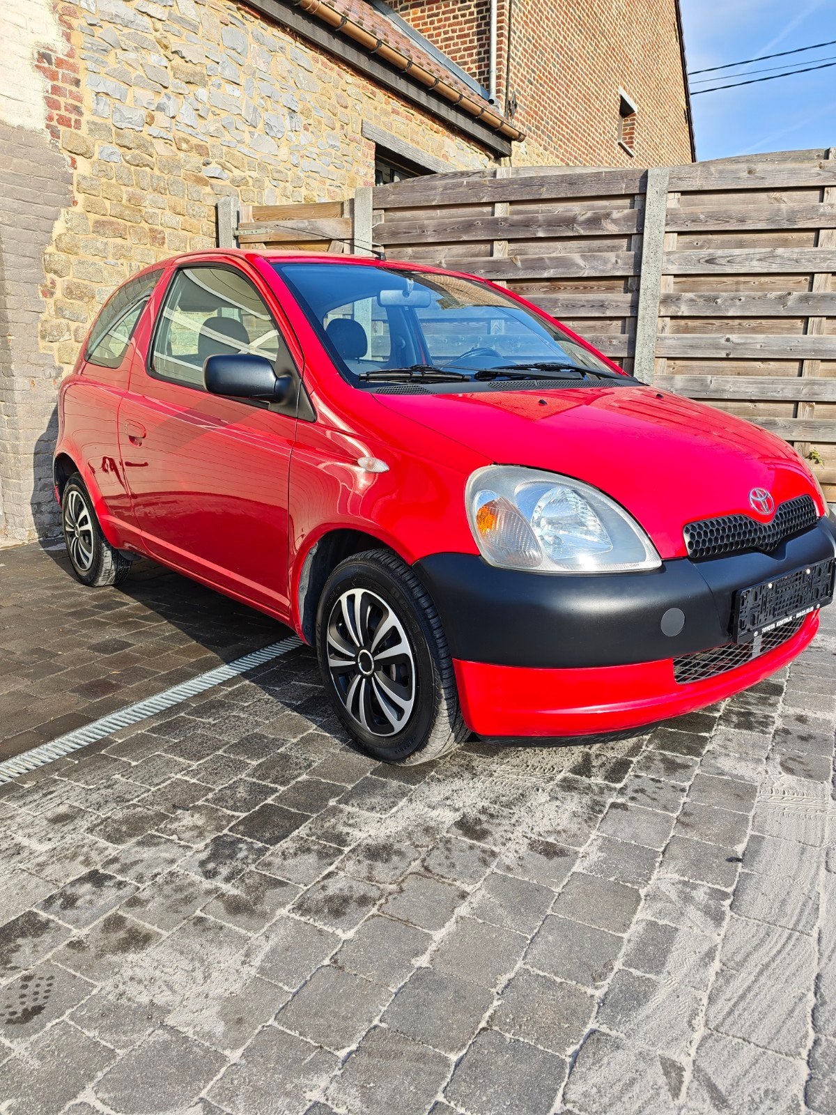 Toyota Yaris 1.0 essence prêt a immatriculé petit budget, Achat, Ordinateur de bord, Particulier, Yaris