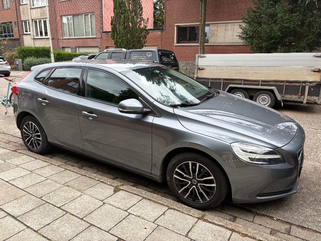 Volvo V40 D2, Auto's, Volvo, Voorwielaandrijving, Leder en Stof, 5 deurs, Particulier