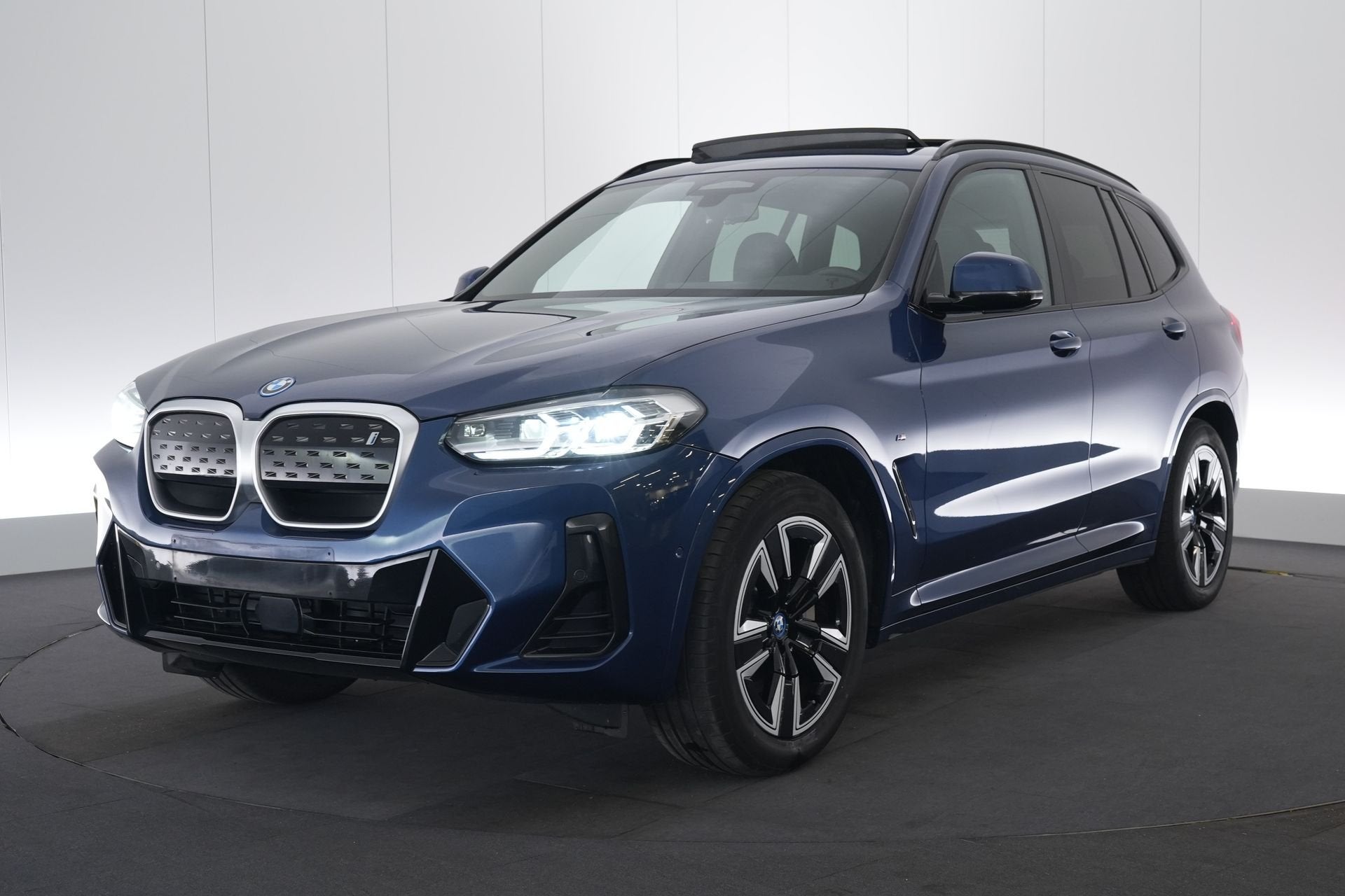 (2CMZ972) BMW IX3, Autos, Achat, Entreprise, Carnet d'entretien, IX3