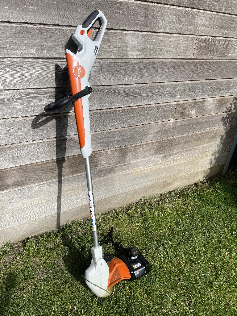 STIHL Kantenmaaier FSA 30 - AS systeem, Ophalen, Zo goed als nieuw, Accu, Stihl