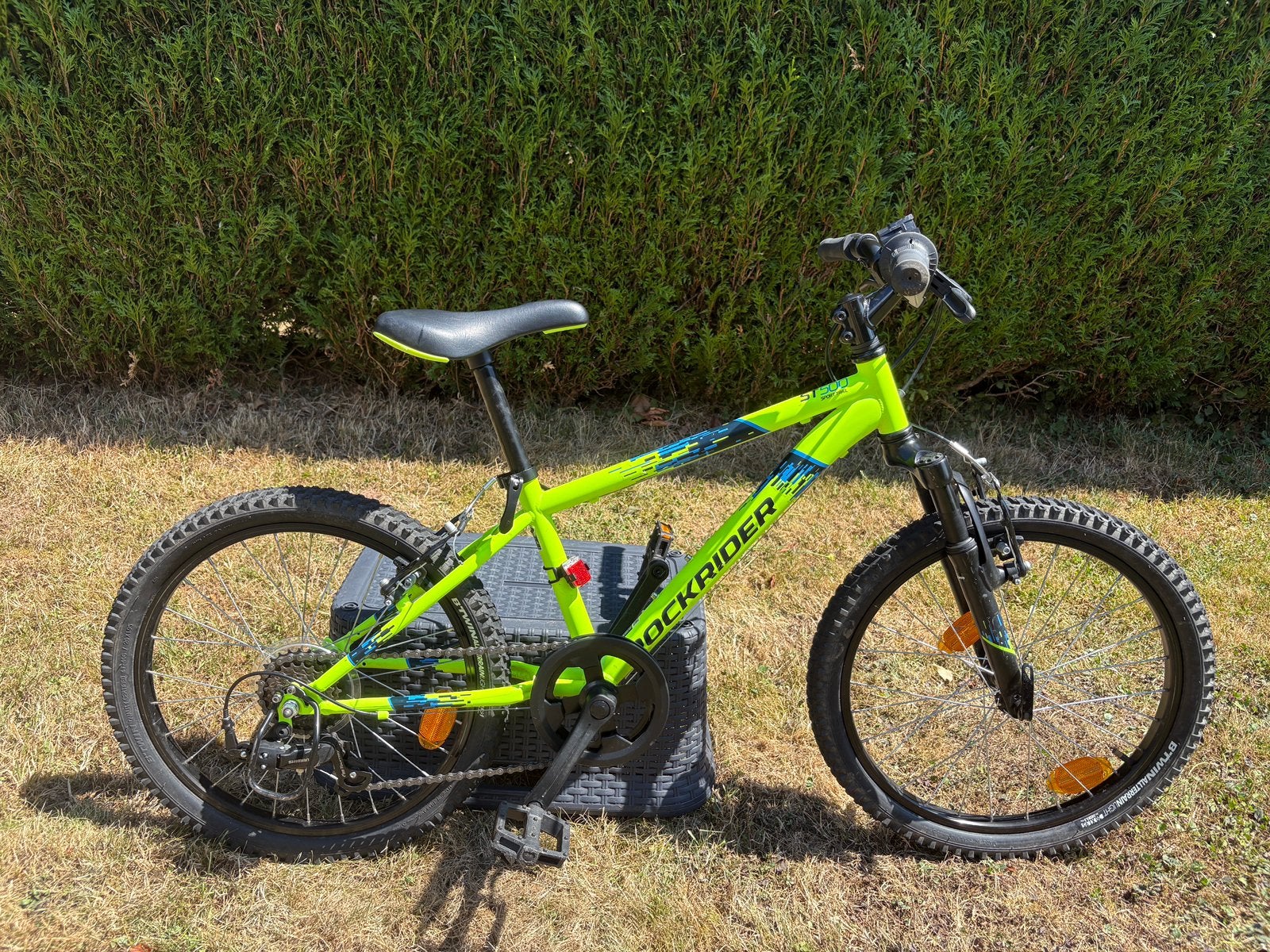 VTT Rockrider ST 500 jaune fluo Decathlon, Vélos & Vélomoteurs, Vélos | VTT & Mountainbikes, VTT tout suspendu, Enlèvement, Comme neuf