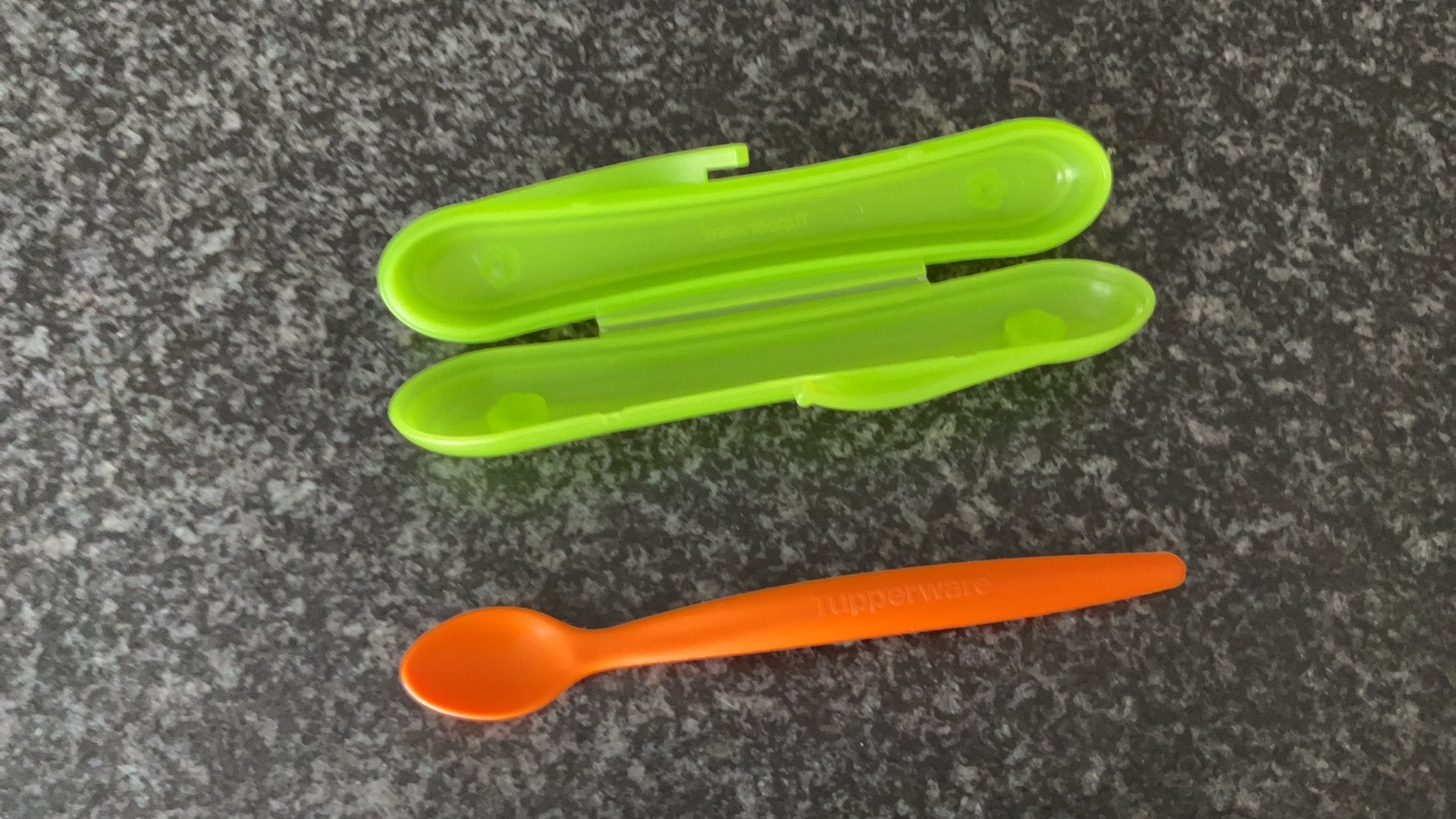 Tupperware baby lepel, Huis en Inrichting, Ophalen of Verzenden, Zo goed als nieuw