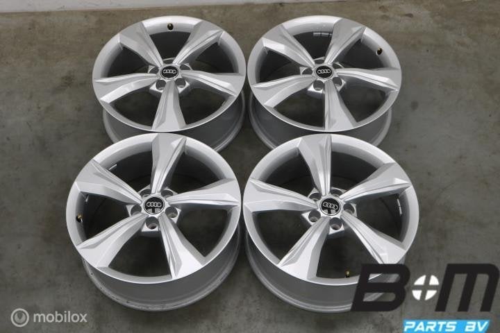 NIEUWSTAAT! Org. 19 inch velgen Audi Q5 / A4 8W 80A601025K, Auto-onderdelen, Gebruikt, Velg(en)
