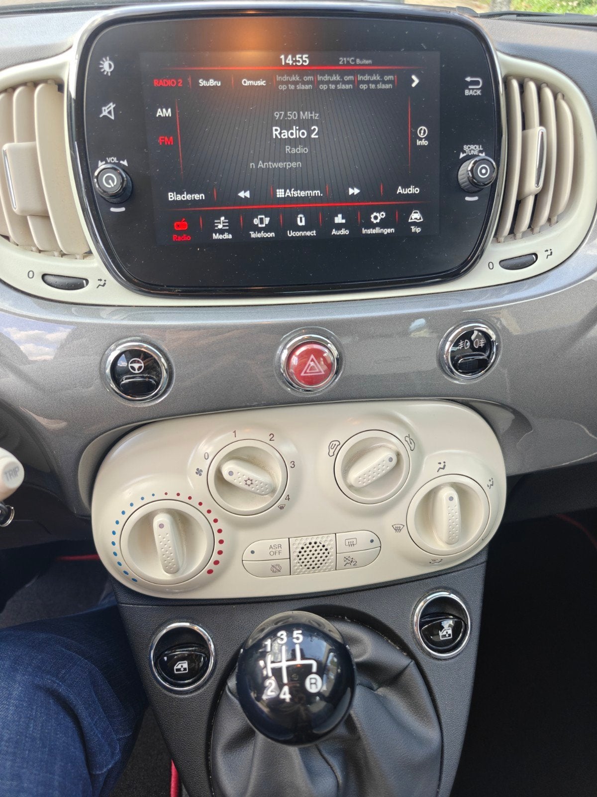 Fiat 500 cabrio lounge slechts 30.000 km, Auto's, 4 zetels, Euro 6, Cabriolet, Leder en Stof