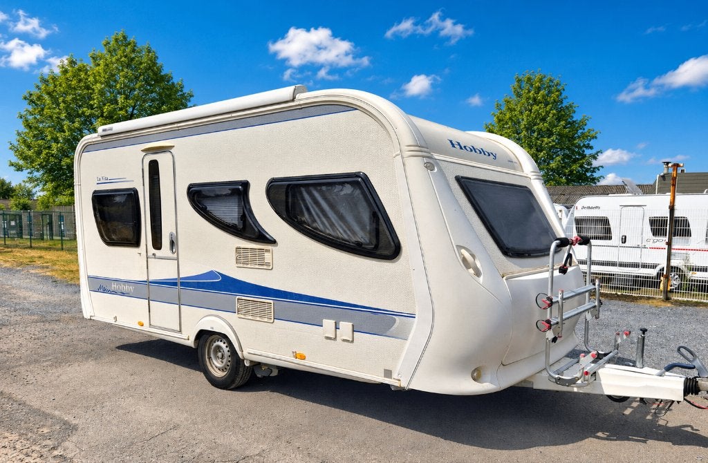 Hobby La vita 455, Caravanes & Camping, Caravanes, Jusqu'à 4, 6 à 7 mètres, Hobby, Poêle
