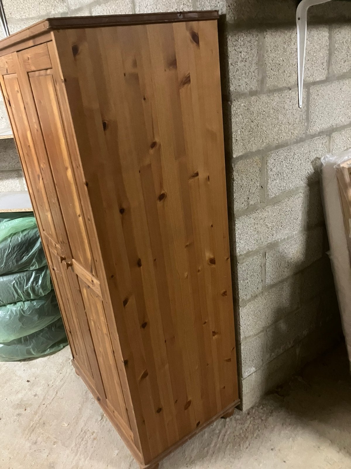Armoire, Utilisé, 50 à 100 cm, Avec porte(s), Pin