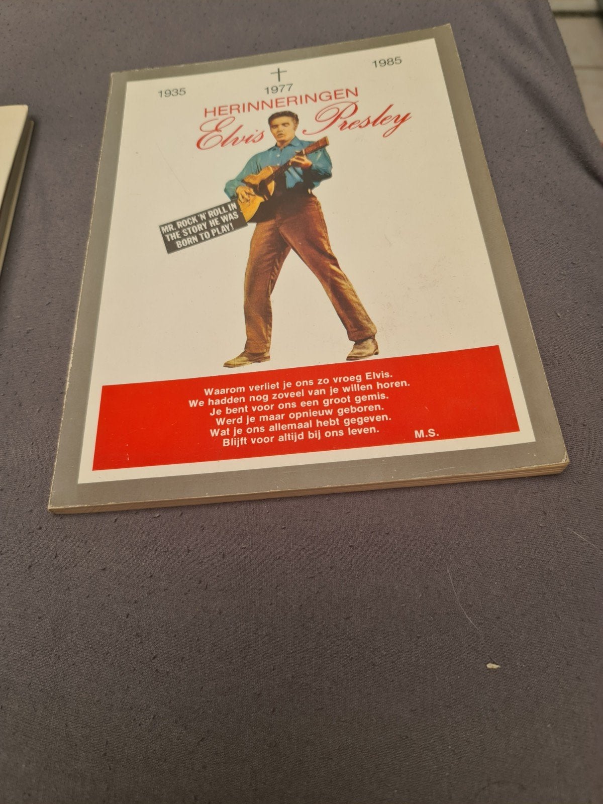 E presley, Boeken, Ophalen