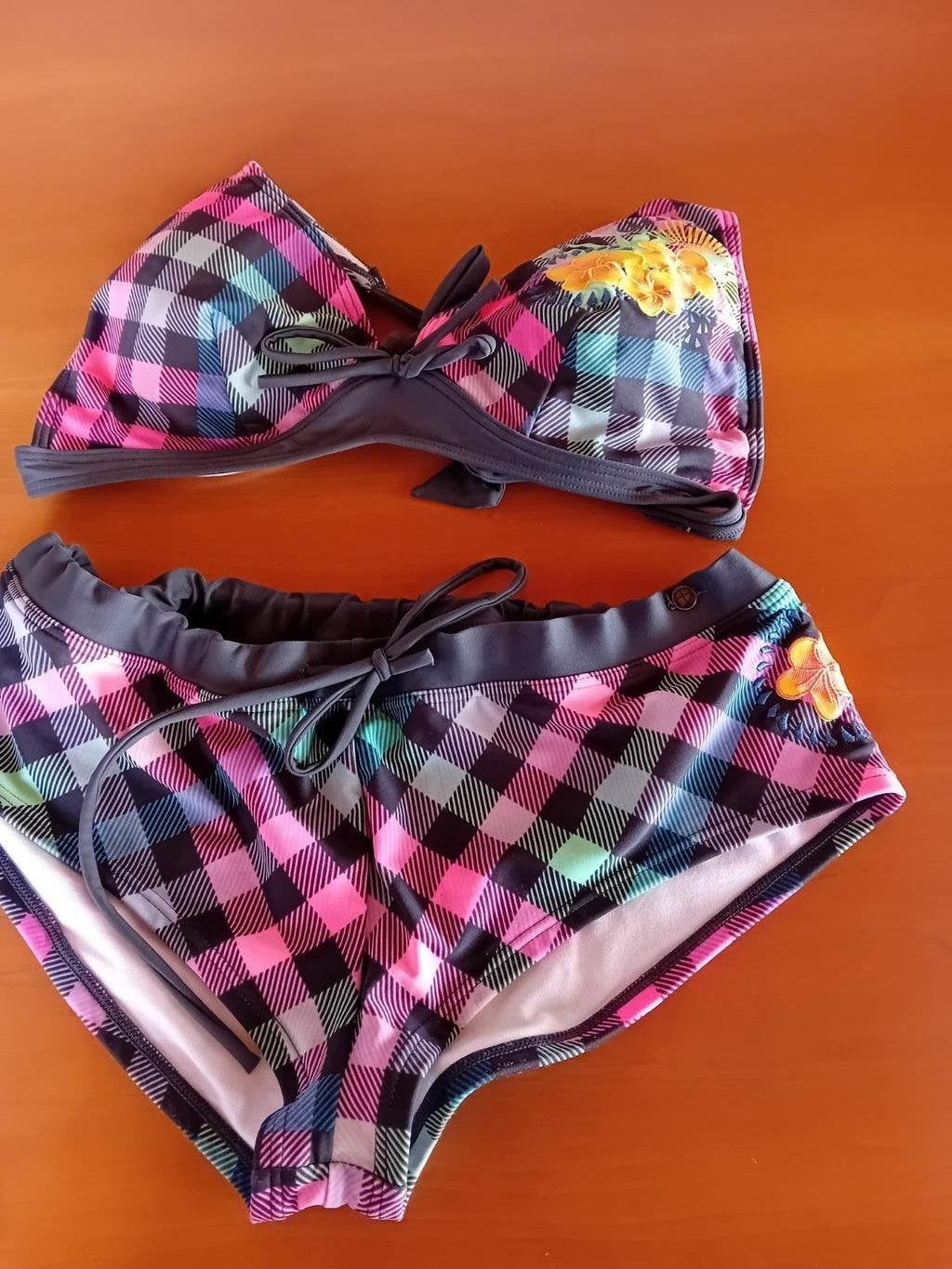 Zeer mooie bikini maat Large, Kleding | Dames, Protest, Ophalen of Verzenden, Zo goed als nieuw, Bikini