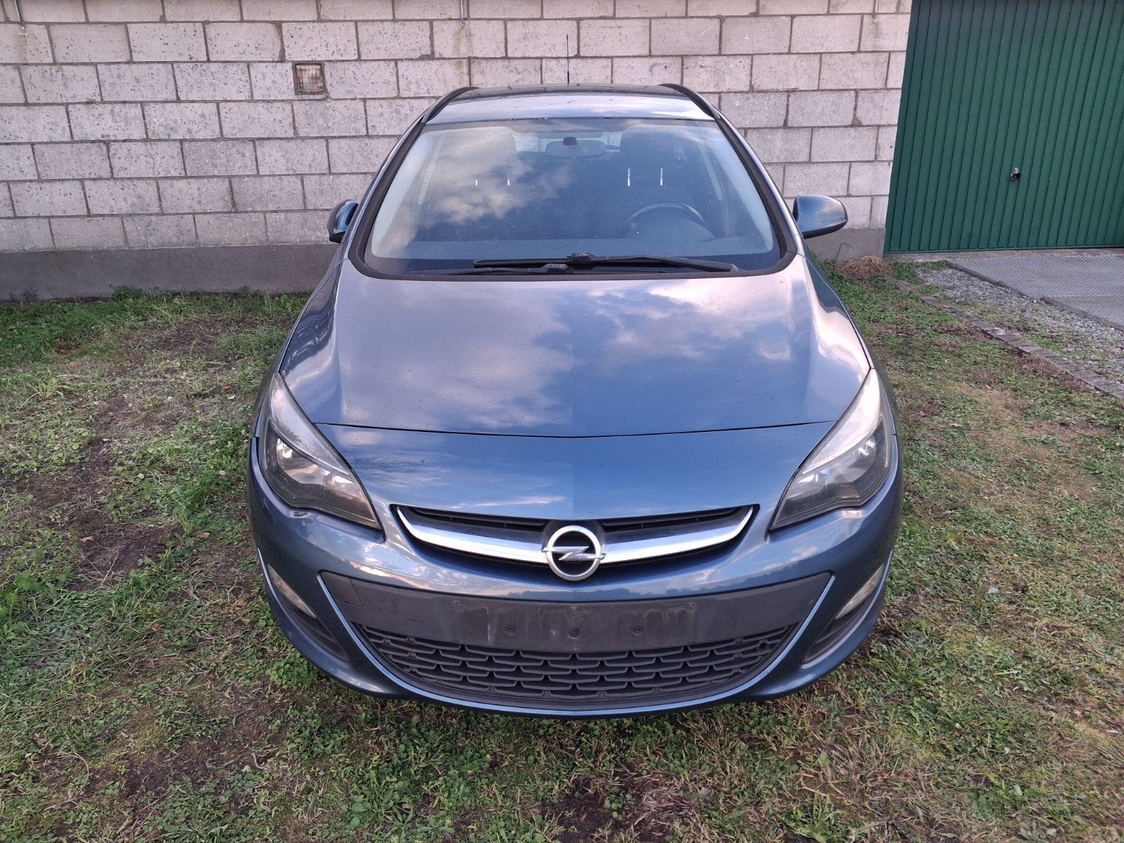 Opel Astra J Sports Tourer 1.7D 12/2013 216 000 km 96 kW 130, Autos, Euro 5, Achat, Boîte manuelle, Bleu