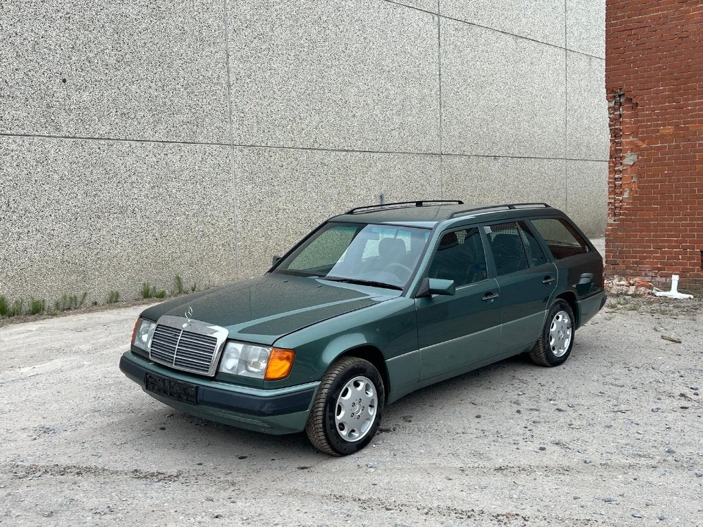 Mercedes 300TE 4MATIC S124, Auto's, Mercedes-Benz, Automaat, Zwart, Leder, Lederen bekleding