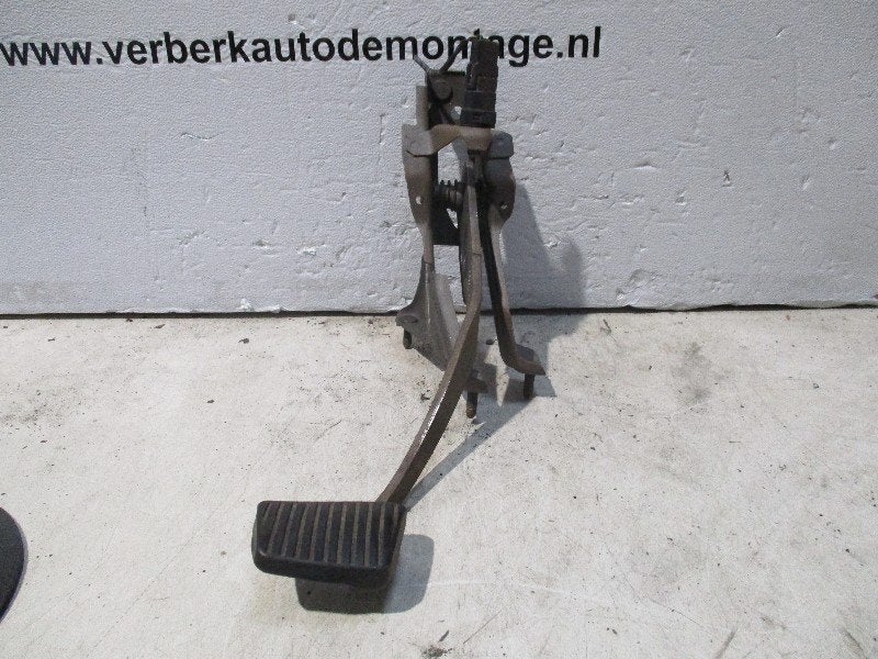 REMPEDAAL Opel Kadett E (33 / 34 / 43 / 44) (dy), Auto-onderdelen, Interieur en Bekleding, Gebruikt, Opel, Opel Automobile GmbH