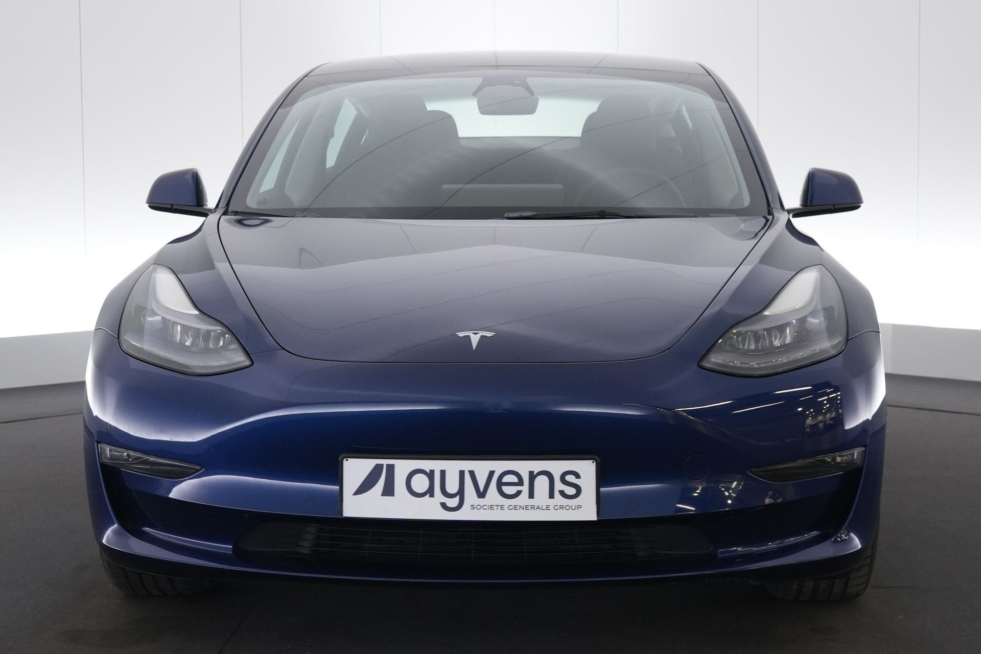 (2BRT238) TESLA MODEL 3, Cuir, Phares entièrement LED, 4 portes, Entreprise