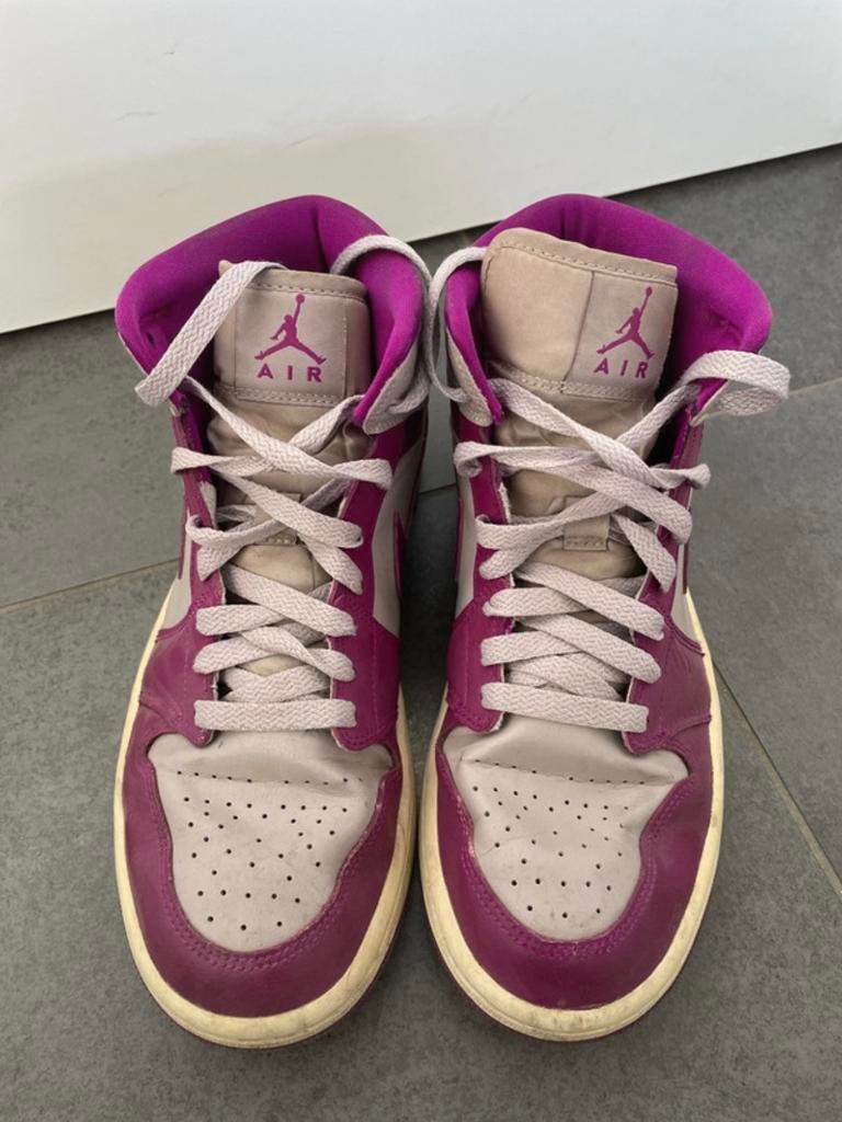 Nike Air Jordan 1 mid gris violet, Gris, Sneakers et Baskets, Enlèvement, Porté