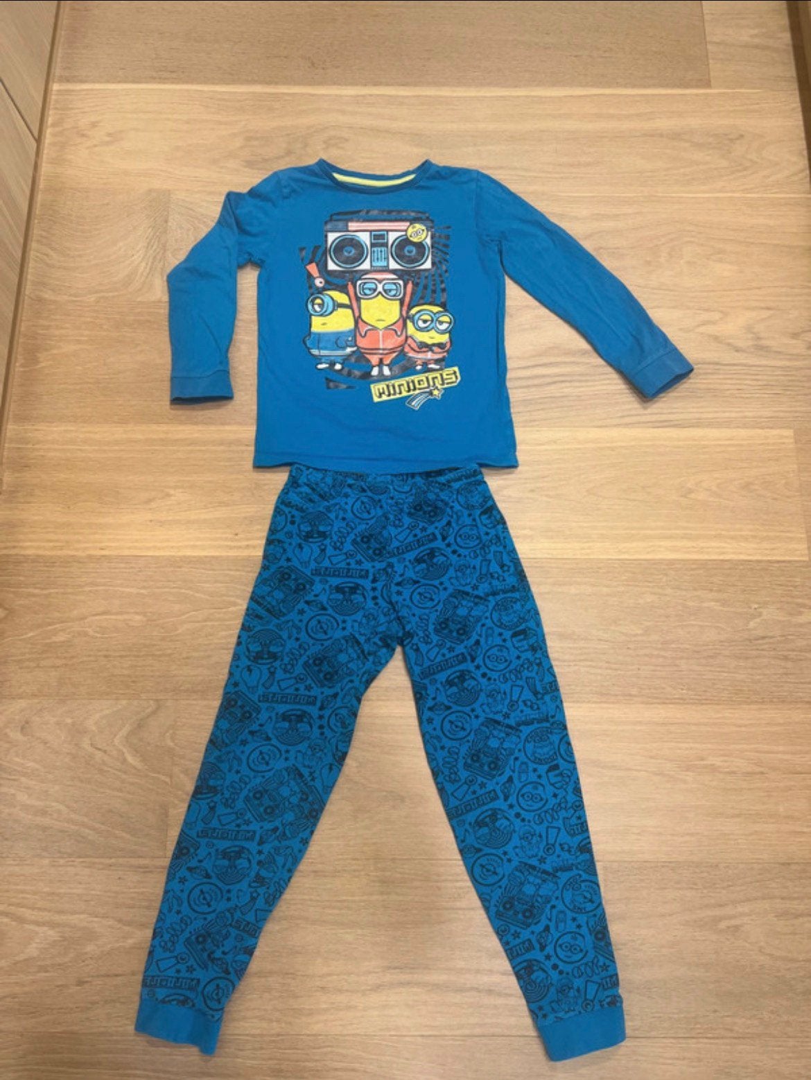 Minions pyama maat 140, Enfants & Bébés, Vêtements enfant | Taille 134, Enlèvement, Comme neuf