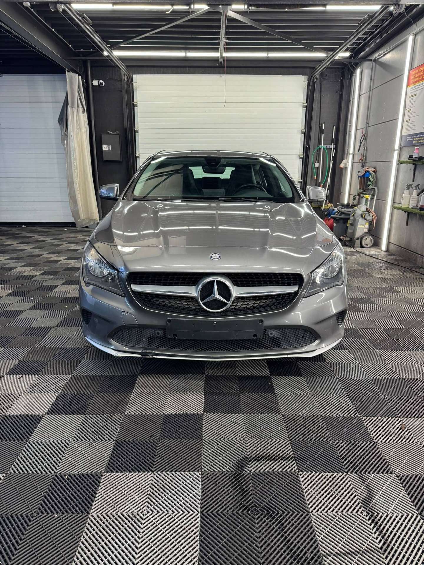 Mercedes-Benz CLA 200 MERCEDES CLA 200 d, Auto's, Gebruikt, Zwart, 4 cilinders, https://public.car-pass.be/vhr/84c07b17-de78-4051-9a27-00bcca5954d8