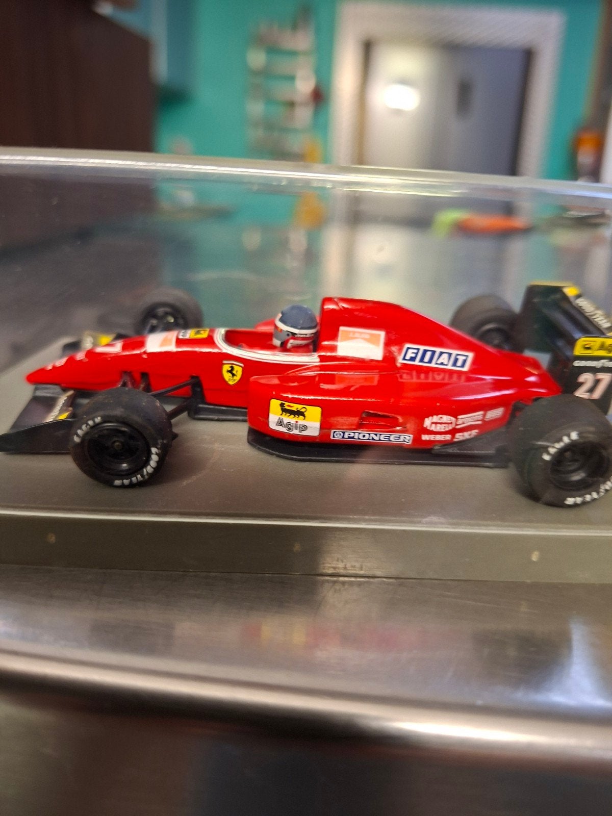 ferrari 1:43, Enlèvement