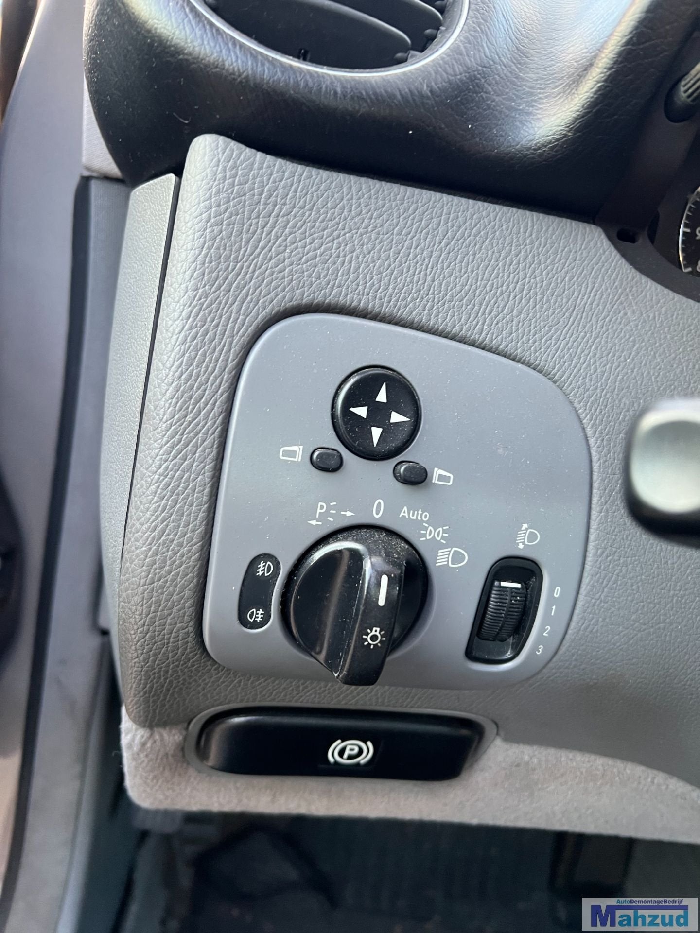 MERCEDES CLK W209 licht verlichting schakelaar 2002-2009, Gebruikt, Mercedes-Benz AG, Mercedes-Benz, Mercedesstrasse 120
70372  Stuttgart, DE
