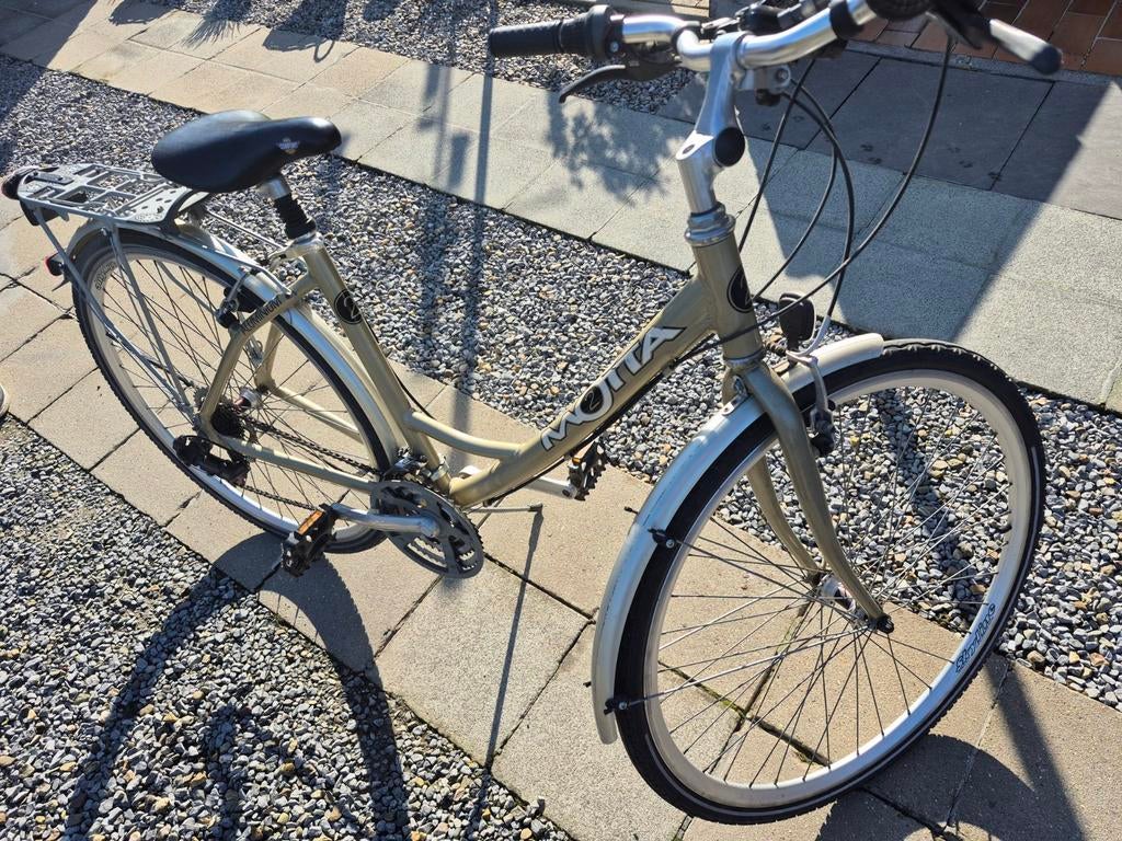Vélo pour femme, Enlèvement