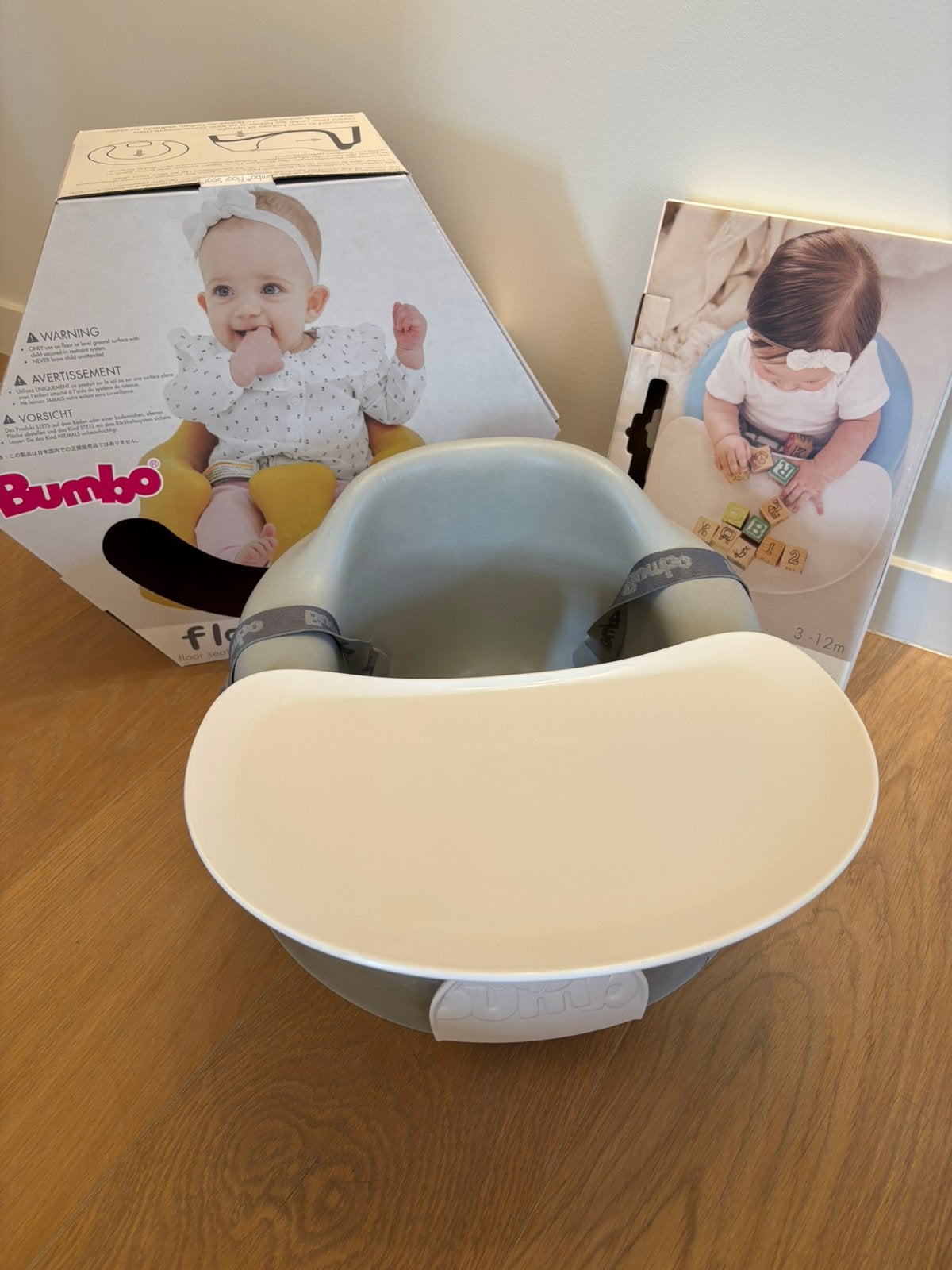 Bumbo floor seat + tray, Enlèvement, Comme neuf