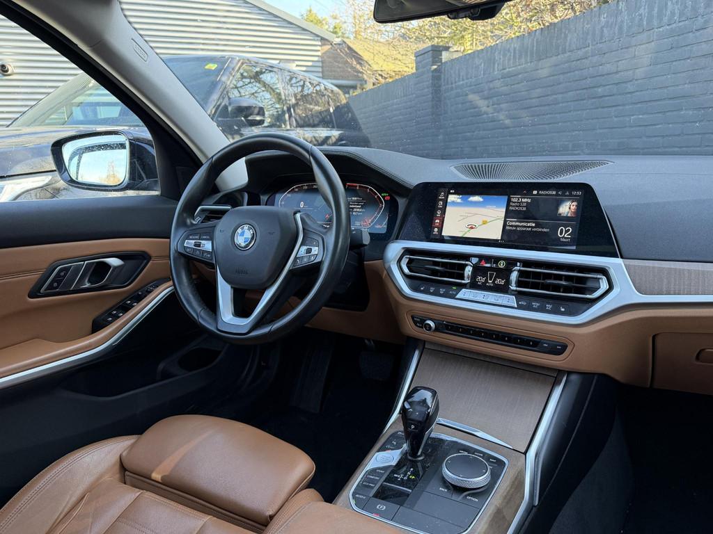 BMW 3-serie 320i High Executive | Panoramadak | Camera | Led, Auto's, Automaat, Achterwielaandrijving, Gebruikt, 4 cilinders