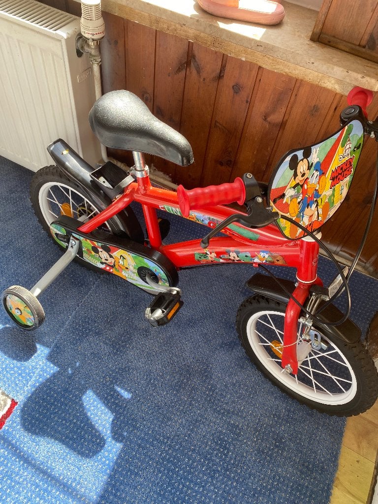 Kinder fiets (Toimsa Mickey Mouse), Fietsen en Brommers, Ophalen, Zo goed als nieuw, Zijwieltjes