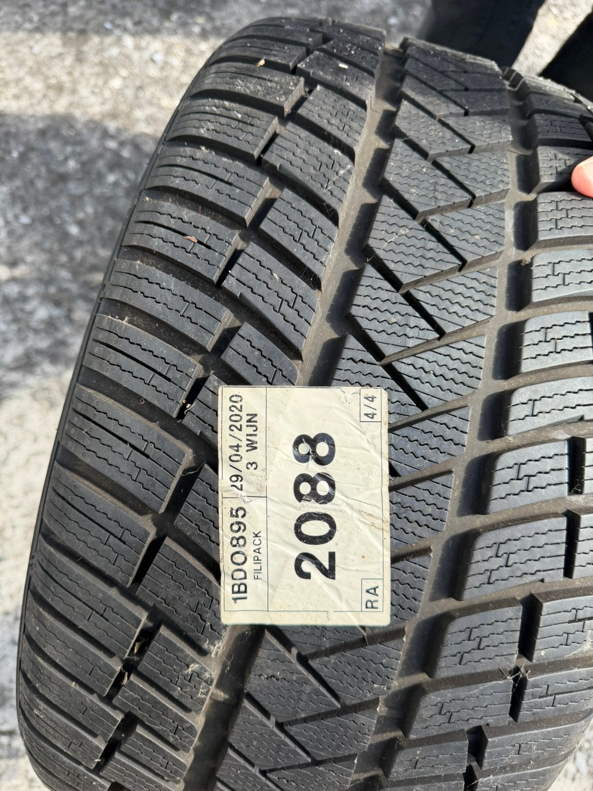 2 pneus d'hiver 275/30 R20, Enlèvement, Neuf
