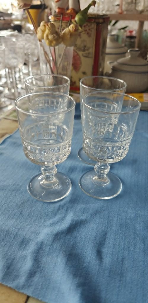 glazen voetglazen vintage BP klein 5 stuks, Collections, Verres & Petits Verres, Enlèvement ou Envoi, Comme neuf, Verres et Verres à shot