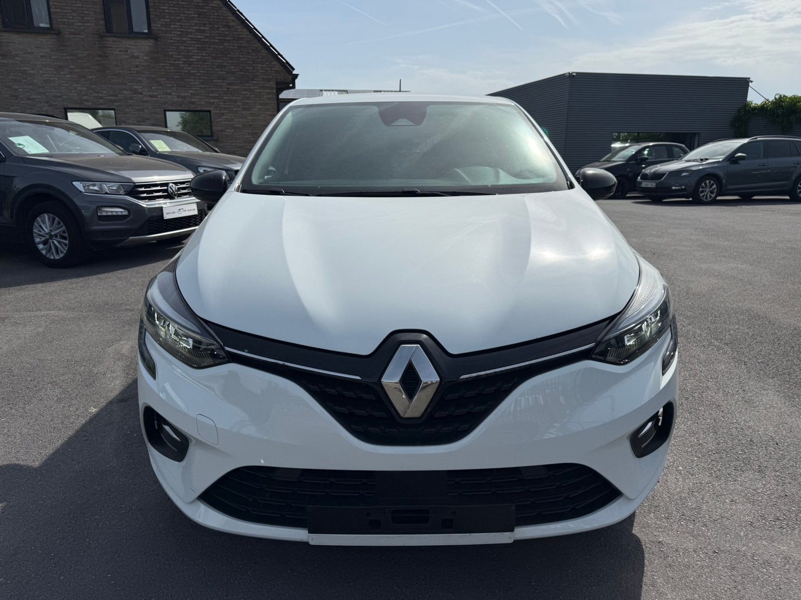 RENAULT CLIO 1.0i 2023 / CARPLAY / 9.083 netto + btw, Voorwielaandrijving, Stof, 67 kW, Parkeersensor