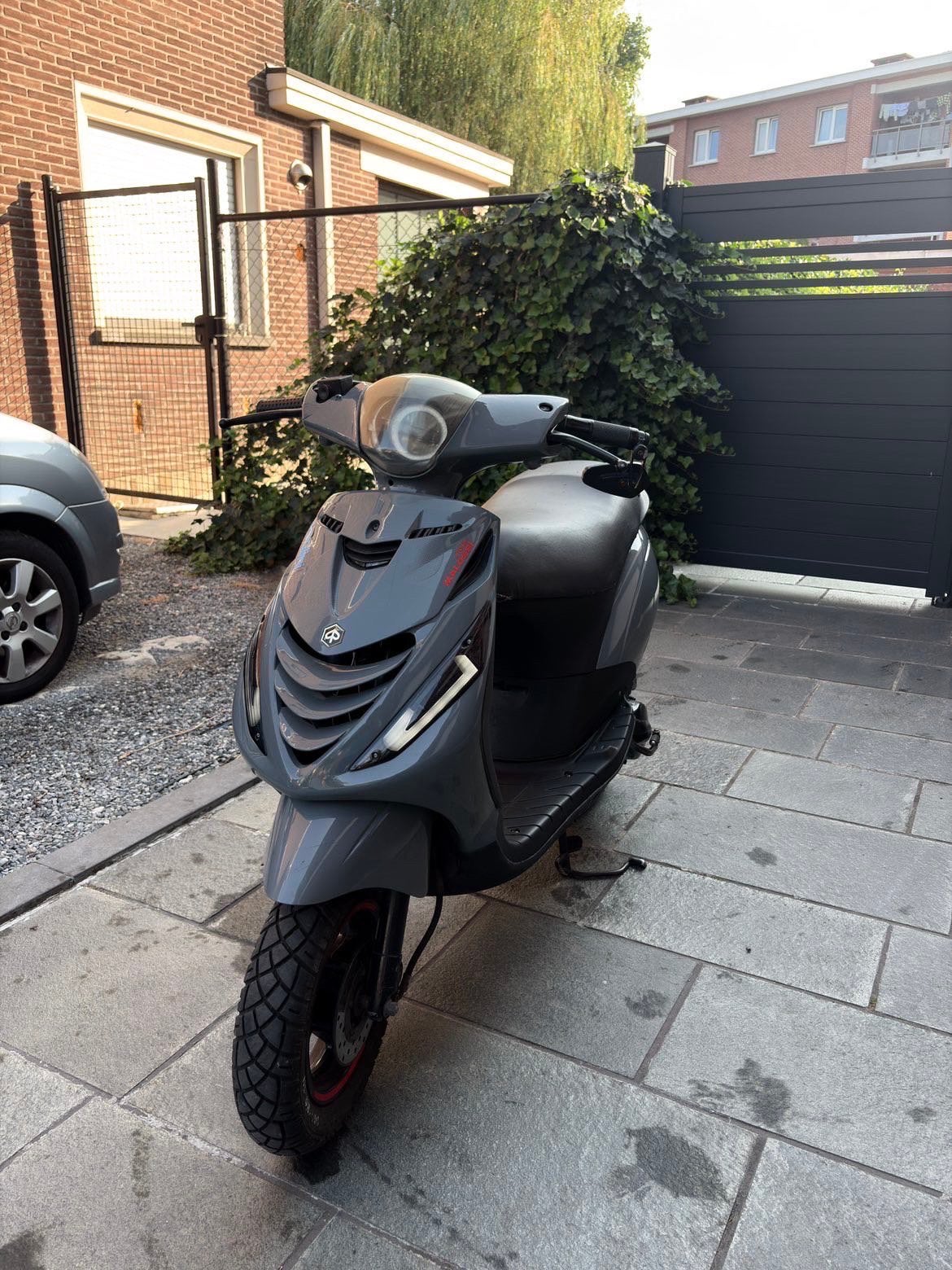 Piaggio zip a klasse 2takt, Vélos & Vélomoteurs, Scooters | Piaggio, Enlèvement ou Envoi, Comme neuf, Zip