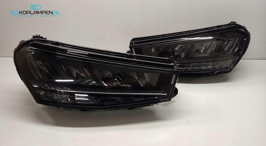 Skoda Fabia 4 6VB Led Koplamp links rechts, Gebruikt, -, -, Ophalen of Verzenden