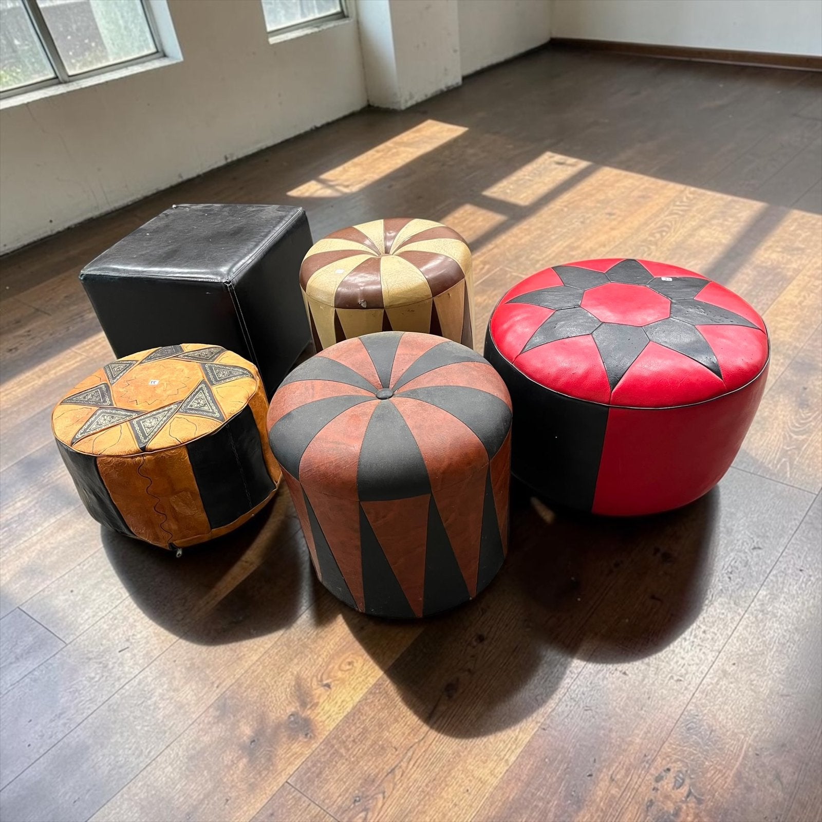 Pouf/pouf/poufs/tabouret vintage en patchwork des années 70, Enlèvement, Utilisé