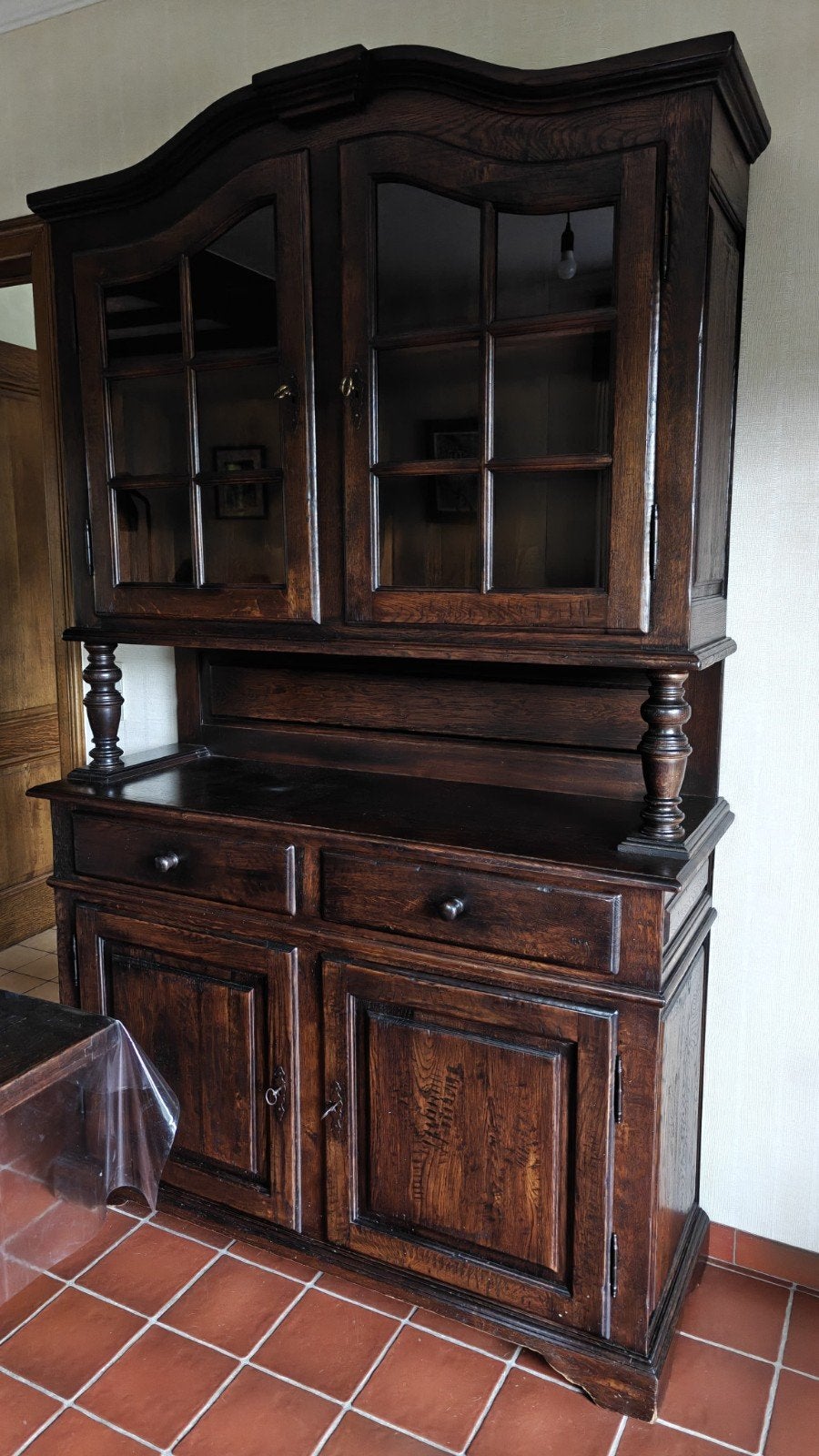 Mooie antieke vol houten buffetkast., Gebruikt, 100 tot 150 cm, 200 cm of meer, Met lade(s)