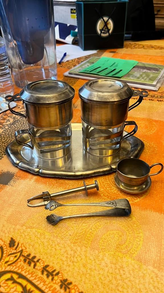 Tasses de café filtre avec accessoires, Enlèvement
