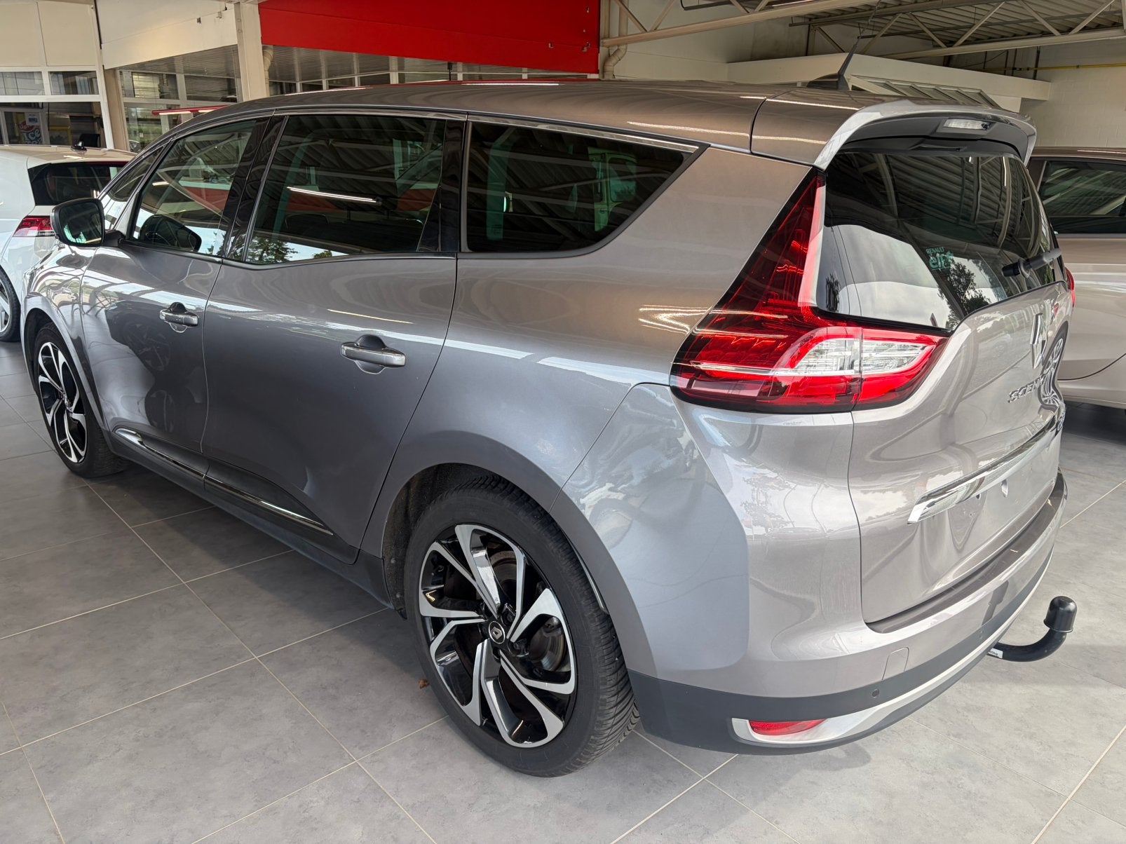 Renault Grand Scénic 1.3 TCe Bose – 7 plaatsen, Autos, Achat, Entreprise, Boîte manuelle, 5 portes
