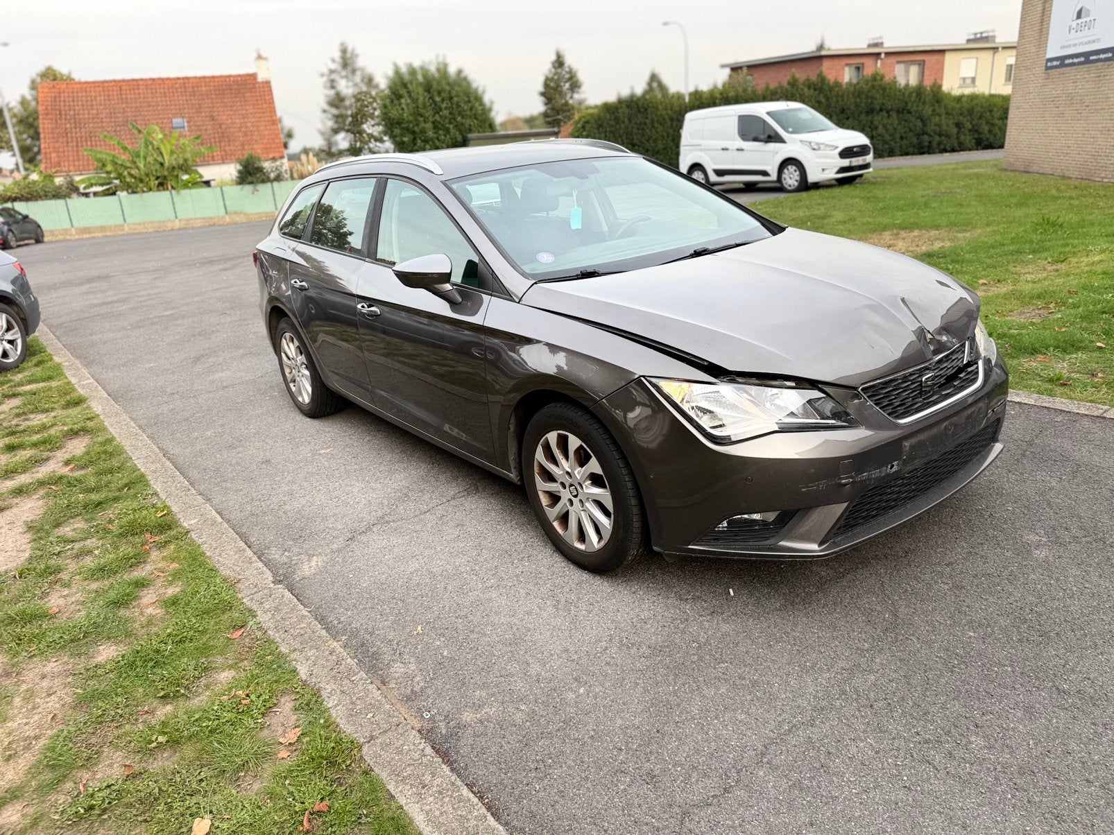 Te koop Seat Leon 1.4 Benzin km233000 jaar 2014 euro 6b, Autos, 1395 cm³, Achat, Euro 6, Entreprise