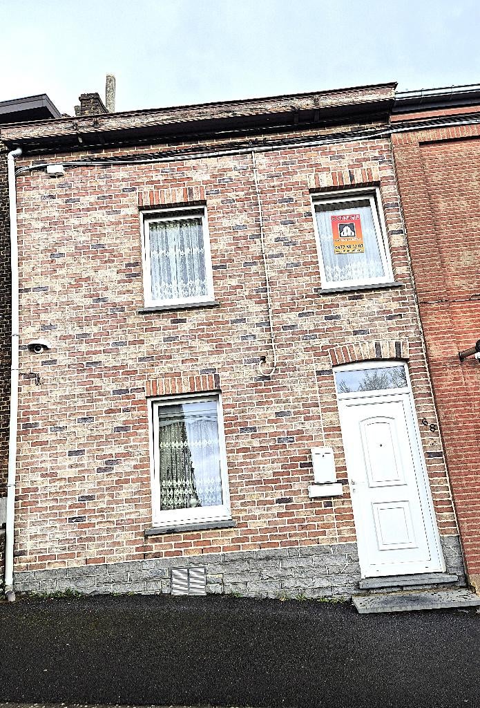 Maison d'habitation 3 chambres avec cour et jardin, Immo, Maisons à vendre, 261 kWh/m²/an, Maison 2 façades, 200 à 500 m², 33173 kWh/an