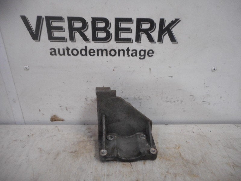 STUURBEKRACHTIGINGSPOMP Fiesta 5 (JD / JH) (2s6e3k738aa), Gebruikt, Henry-Ford-Straße  1
50735  Köln, DE, Ford-Werke GmbH, Kunden@ford.com