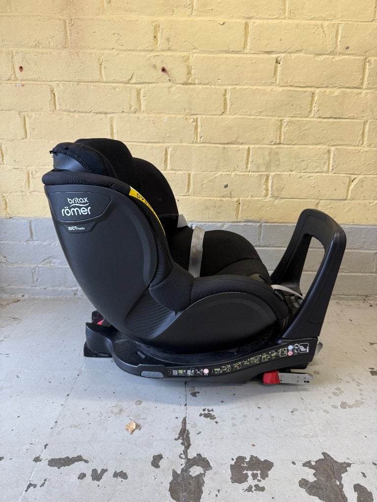 Siège auto Britax Römer DUALFIX M – ISOFIX – Pivotant 360, Enfants & Bébés, Sièges auto, Romer, 0 à 18 kg, Dossier amovible, Enlèvement