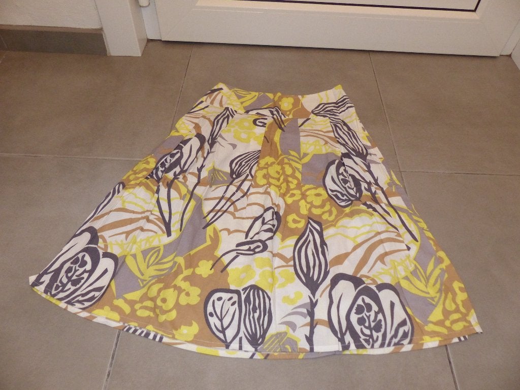 Jupe Vero Moda jaune à motif floral - taille 36, Vero Moda, Taille 36 (S), Comme neuf, Longueur genou