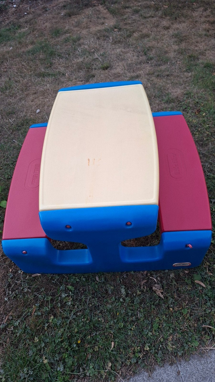 ensemble table/banc par Little Tikes., Enfants & Bébés, Enlèvement, Utilisé