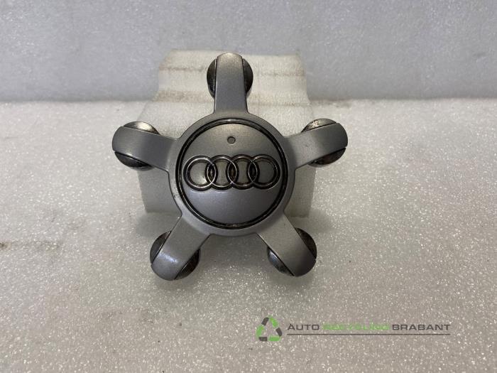 Enjoliveur moyeu d'un Audi A3, Autos : Pièces & Accessoires, -, 3 mois de garantie, Audi, Utilisé