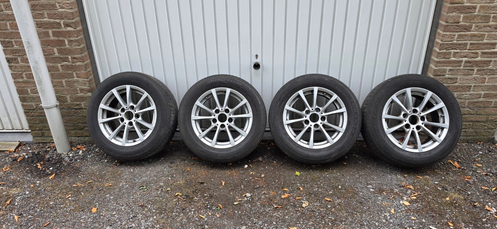 Originele 16" BMW lichtmetalen velgen + zomerbanden, Auto-onderdelen, Banden en Velgen, Ophalen, Gebruikt, 16 inch, Banden en Velgen
