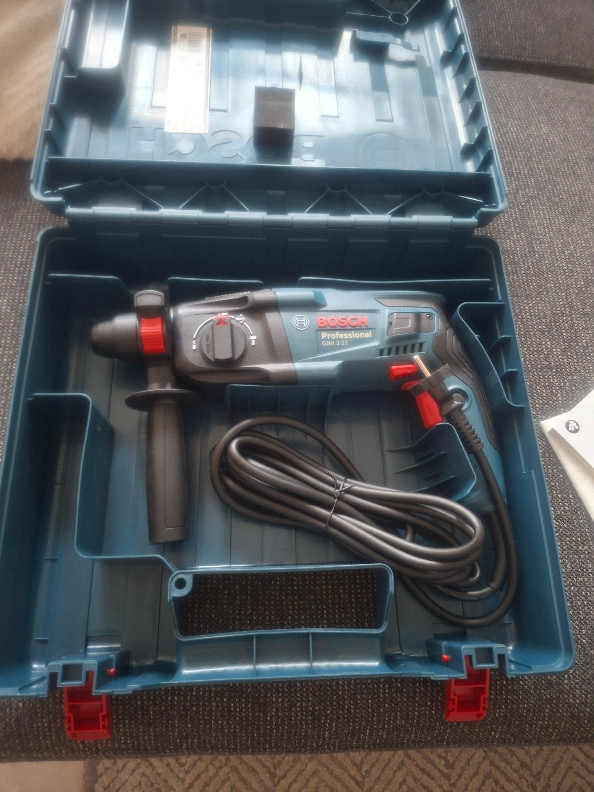 Marteau piqueur Bosch professionnel, Enlèvement